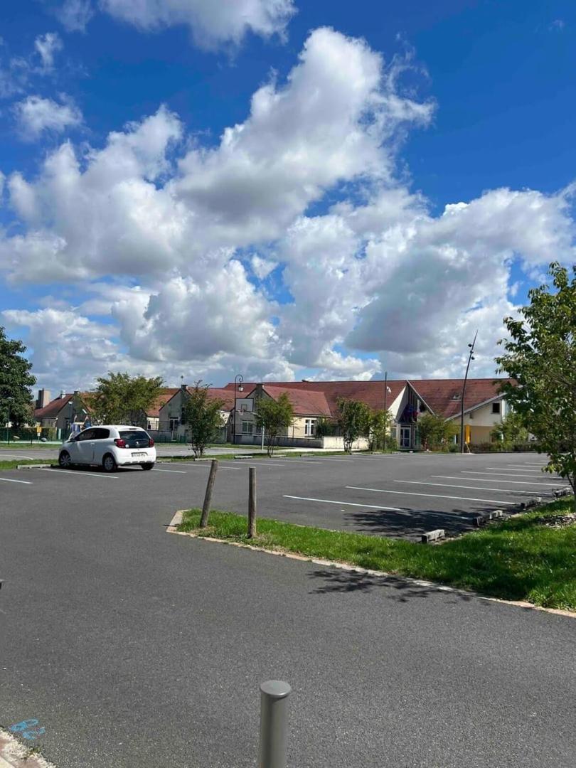 Studio Disneyland En 10 Min Paris 30 Min Montévrain Exterior photo